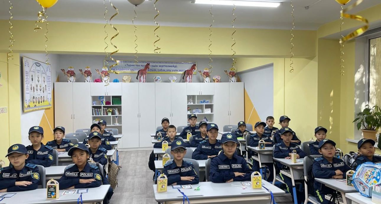 М.Жұмабаев атындағы №137 ЖББ мектепте Жас сақшы және Жас сарбаз сыныптары ашылды