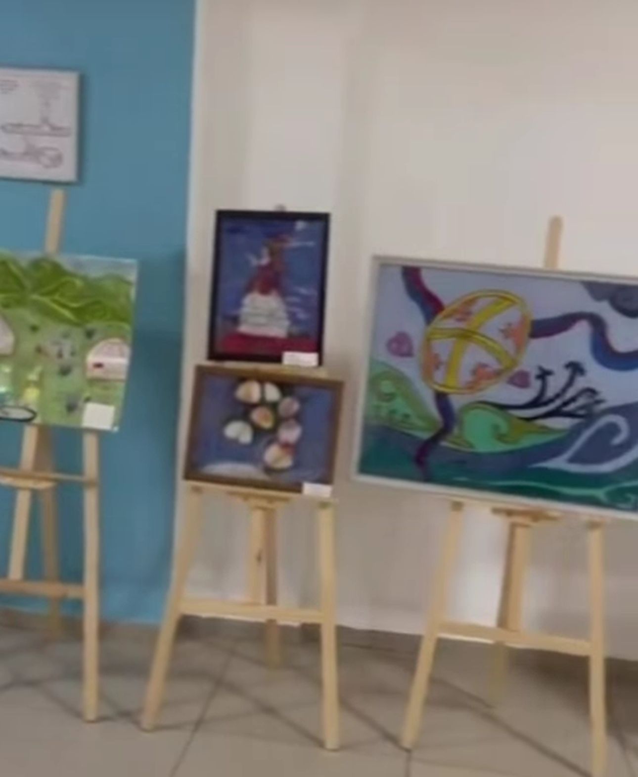 "Салт-дәстүр- тәрбиенің қайнар көзі" көрмесі Қазақ халқының  ғасырлар бойы  қалыптасқан салт-дәстүрлері-ұлттың рухани байлығы мен тәрбесінің негізі.